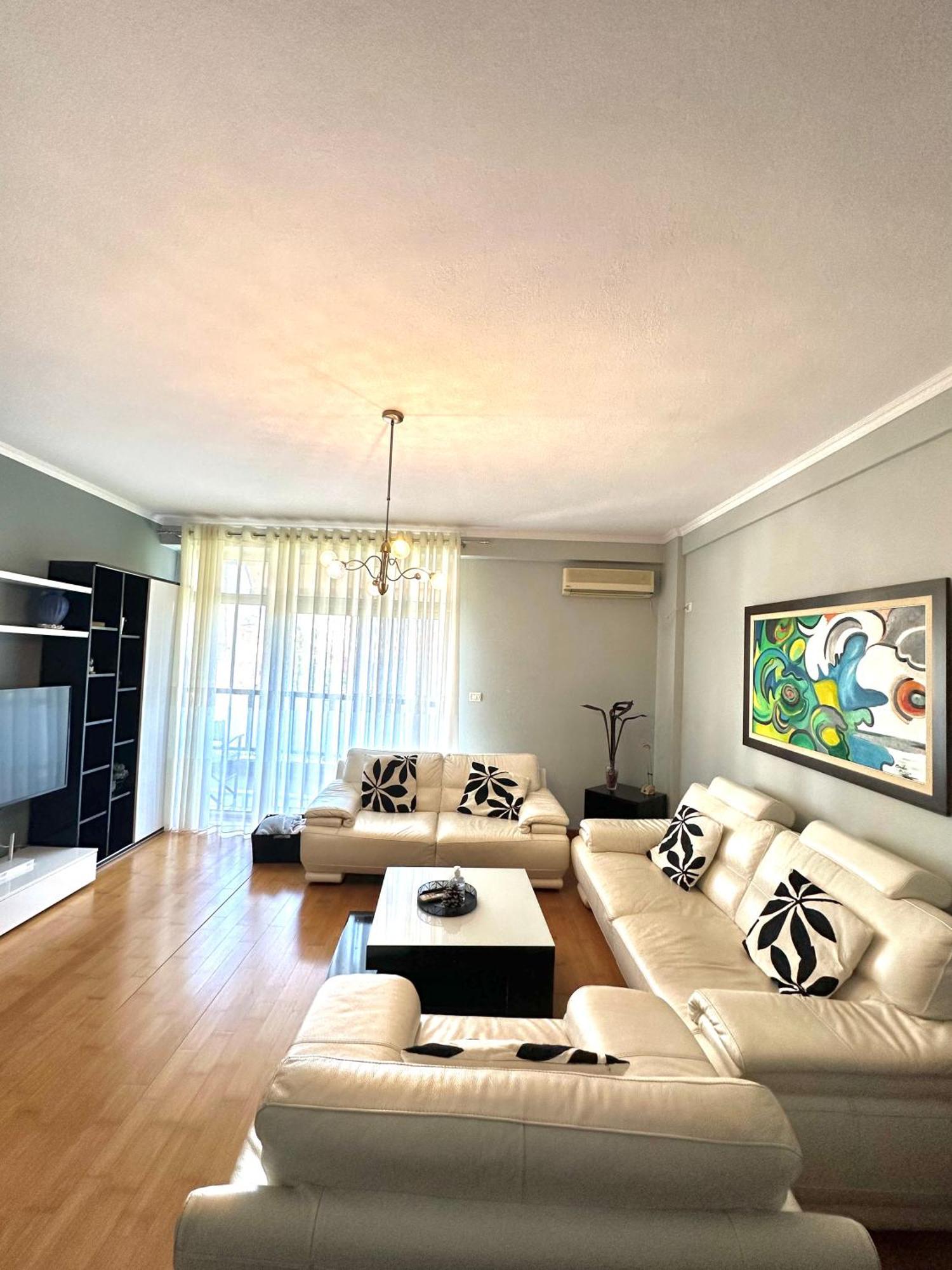 Central Inn Home Tirana Exterior photo