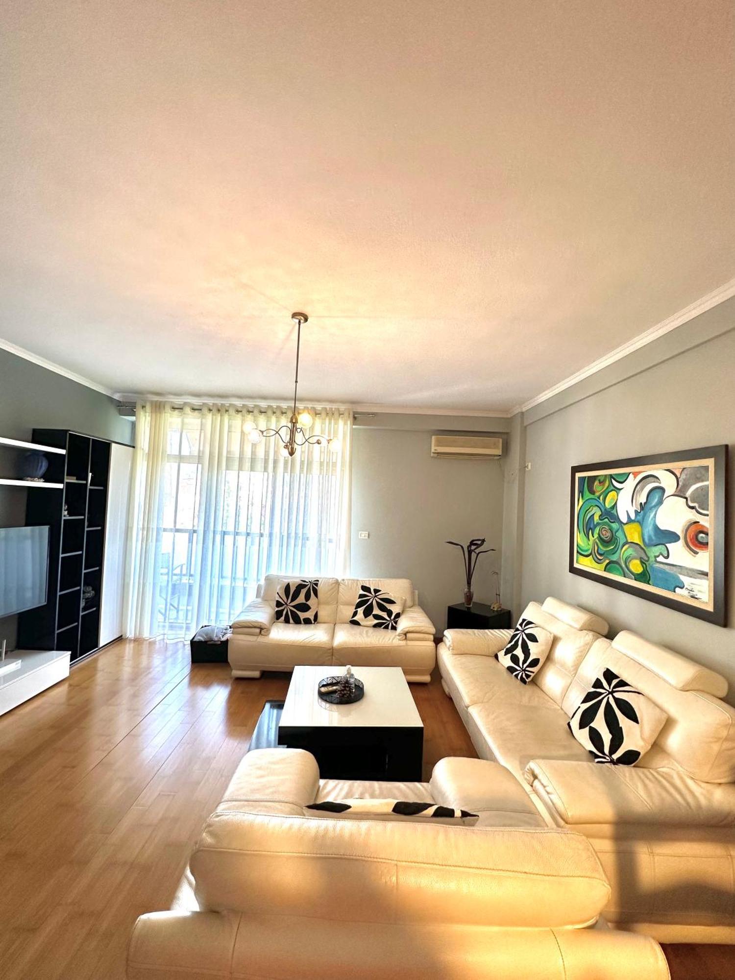 Central Inn Home Tirana Exterior photo